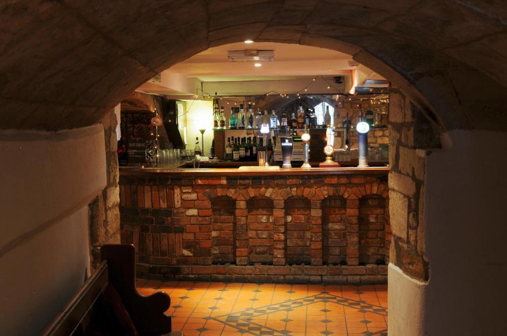 The Swan Hotel - Bradford-On-Avon Bagian luar foto