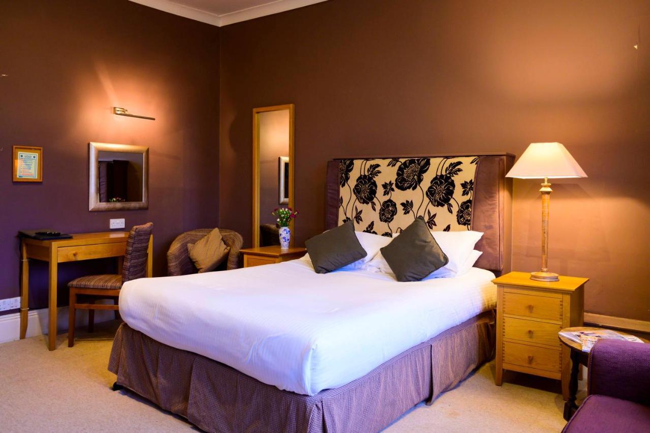 The Swan Hotel - Bradford-On-Avon Bagian luar foto