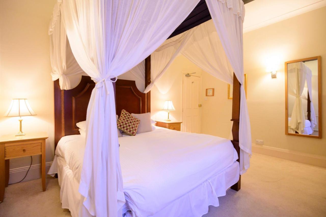 The Swan Hotel - Bradford-On-Avon Bagian luar foto