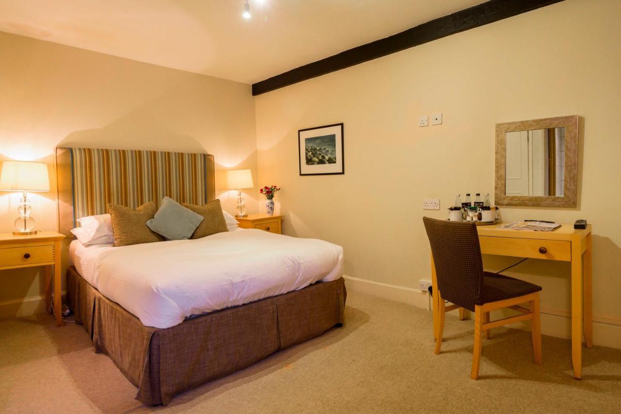 The Swan Hotel - Bradford-On-Avon Bagian luar foto