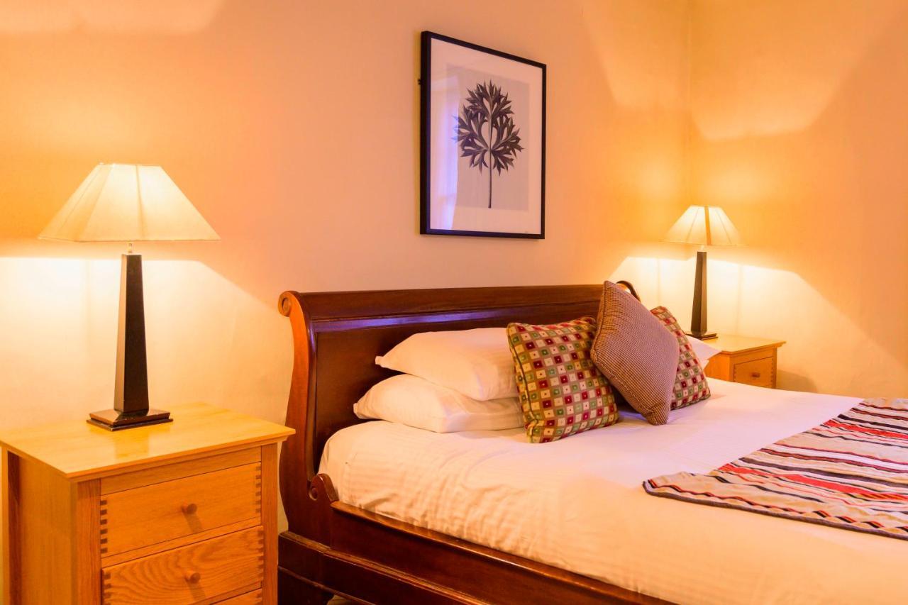 The Swan Hotel - Bradford-On-Avon Bagian luar foto