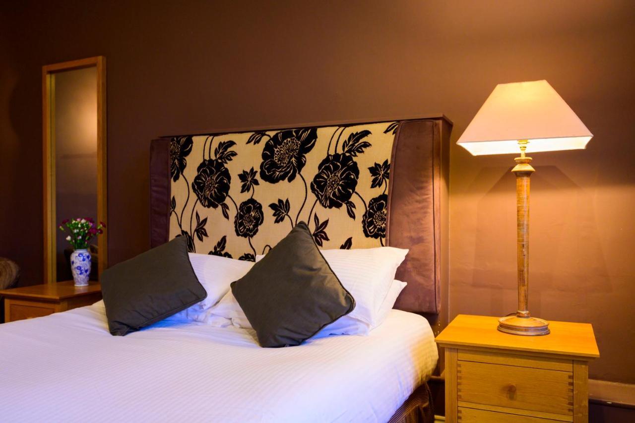 The Swan Hotel - Bradford-On-Avon Bagian luar foto